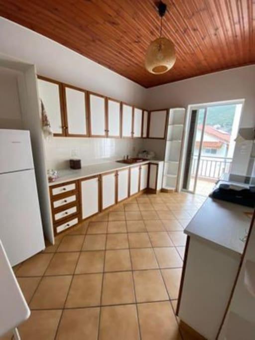 Laki'S House Οροφοδιαμέρισμα Με Σοφίτα Thermo Ngoại thất bức ảnh